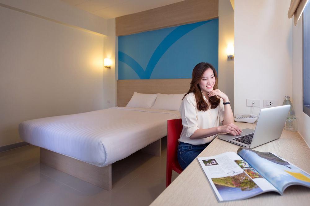 Hop Inn Sa Kaeo Exteriör bild