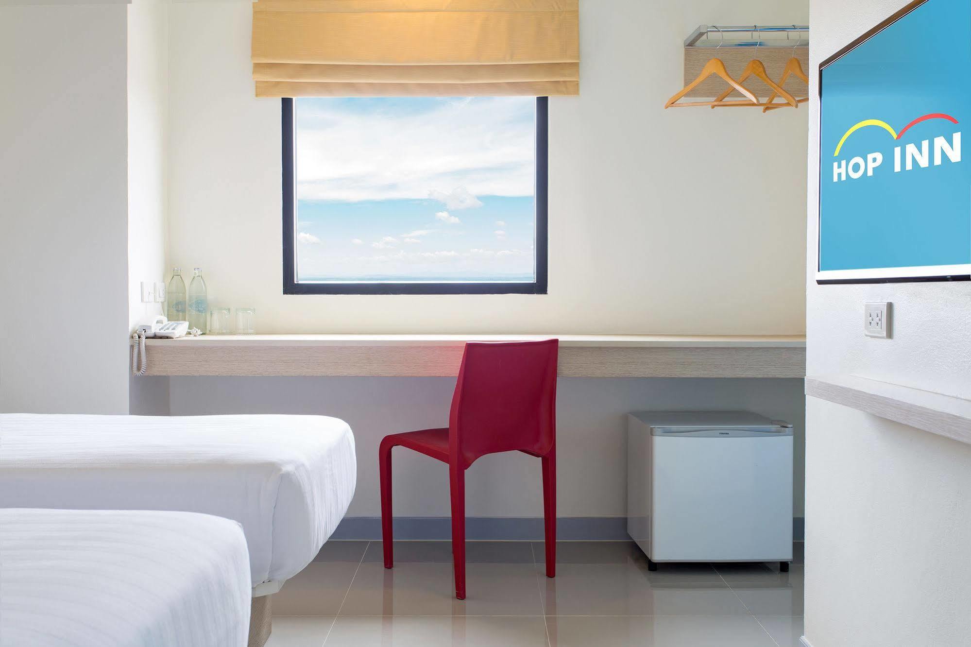 Hop Inn Sa Kaeo Exteriör bild